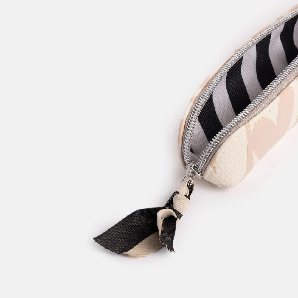 Pink Checkmate Hearts Pencil Case - Image 3